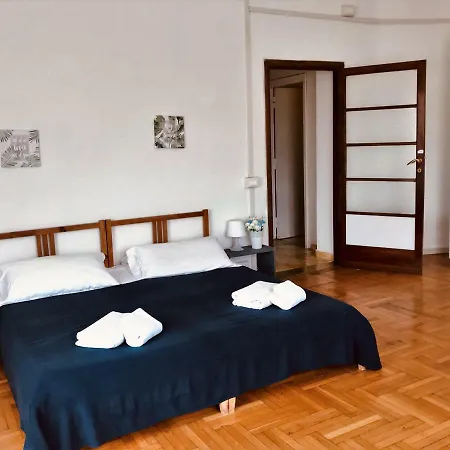 Boarding House International Aparthotel